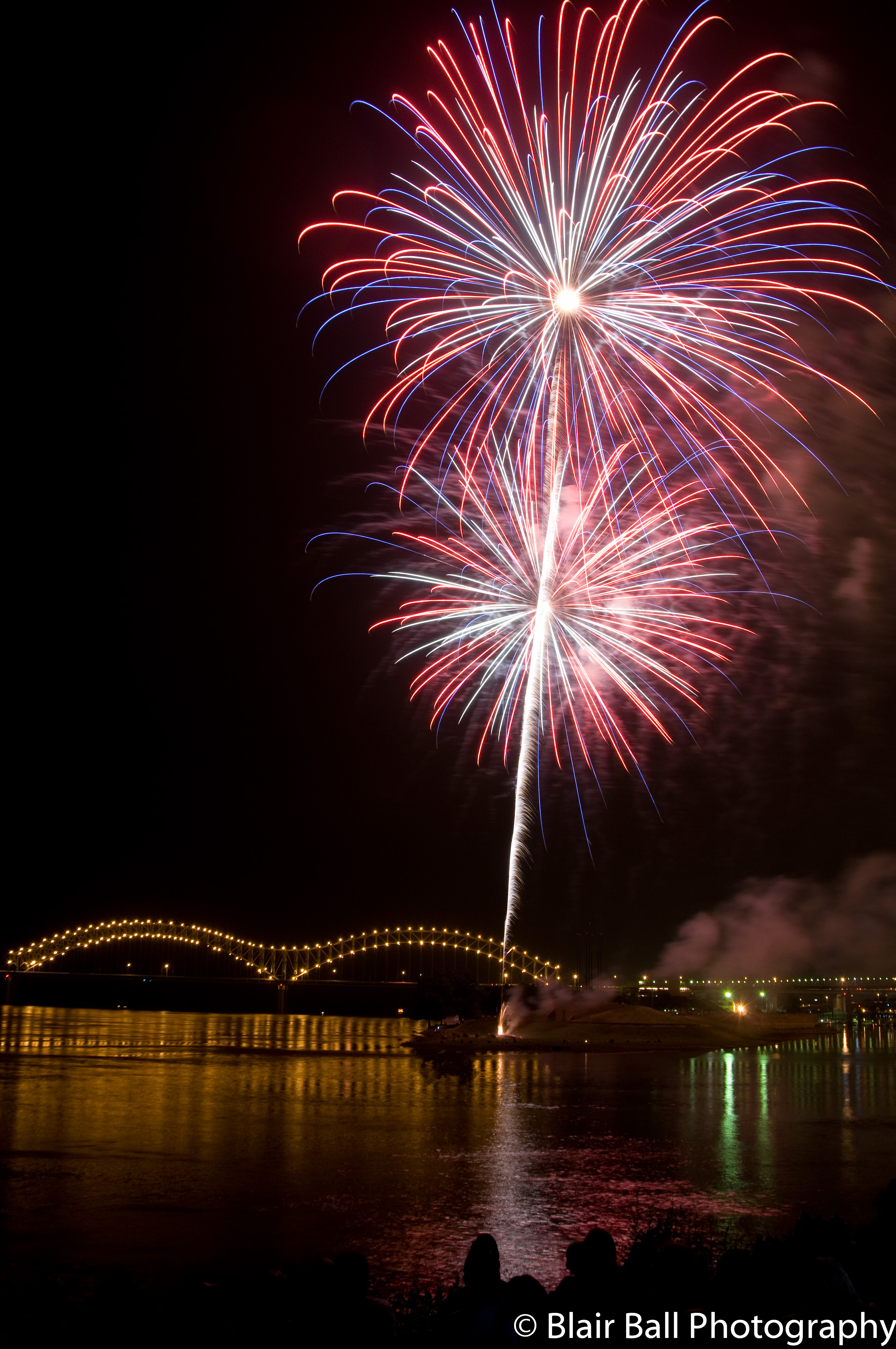 Memphis photograph of fireworks Hernando Desoto Bridge